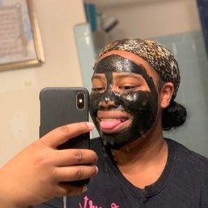 Meet your Posher, Jania